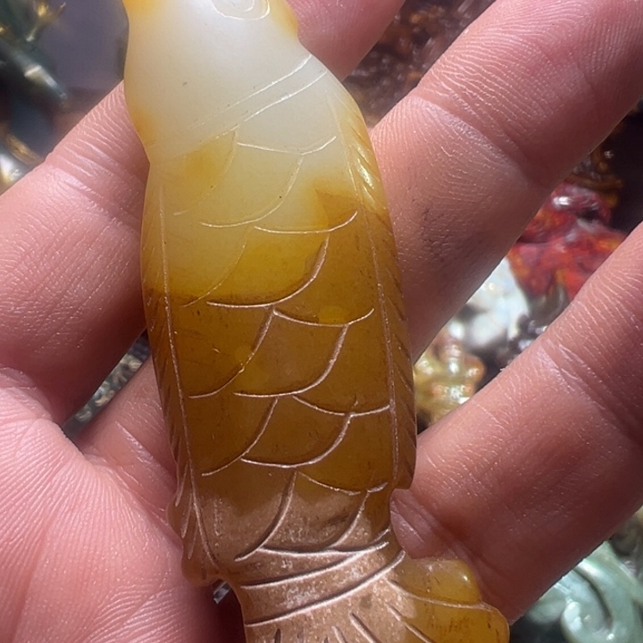 透闪石质玉未镶嵌颈饰