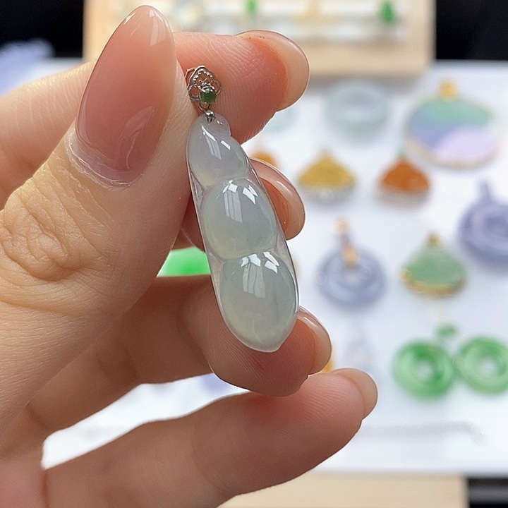 吊坠(不含链)未镶嵌翡翠福豆