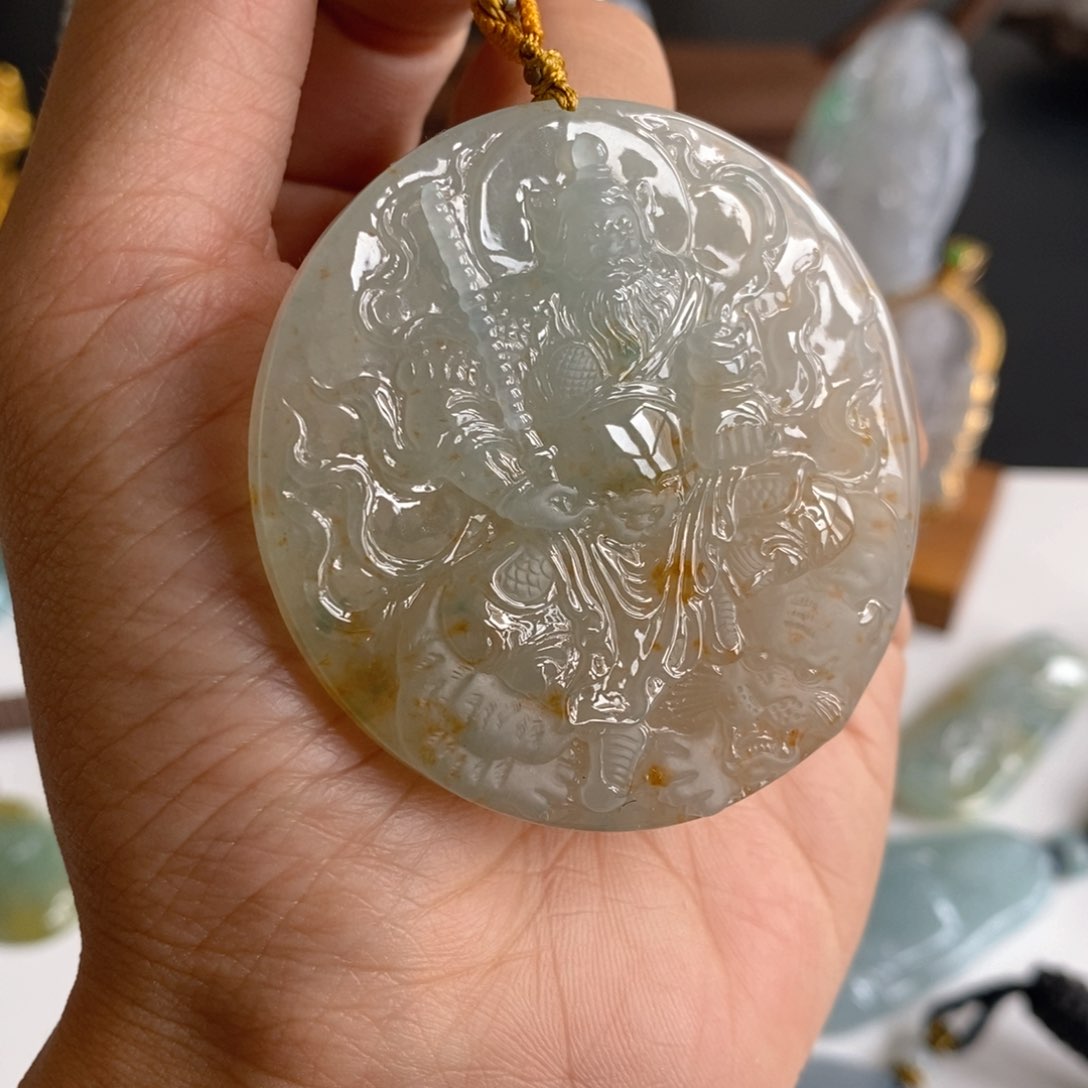 翡翠颈饰未镶嵌正财神