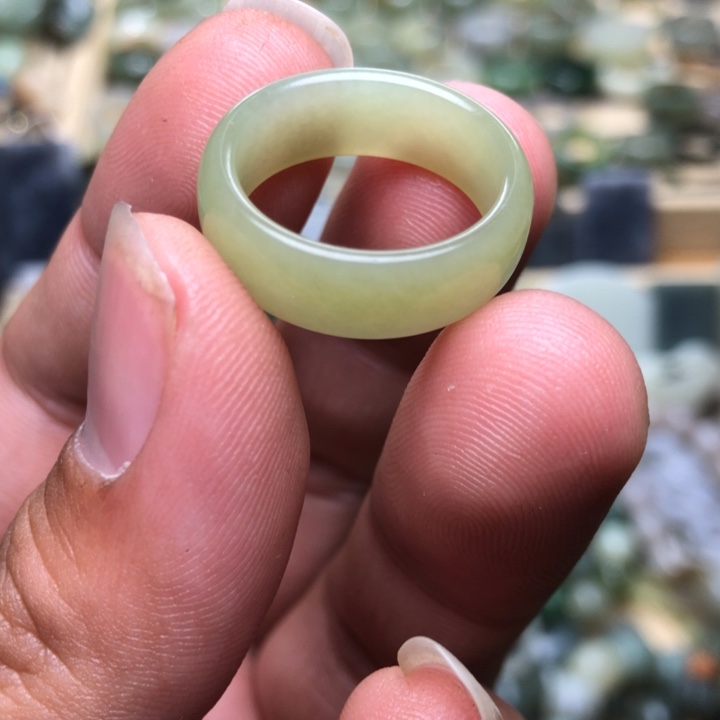 和田玉颈饰未镶嵌醉*