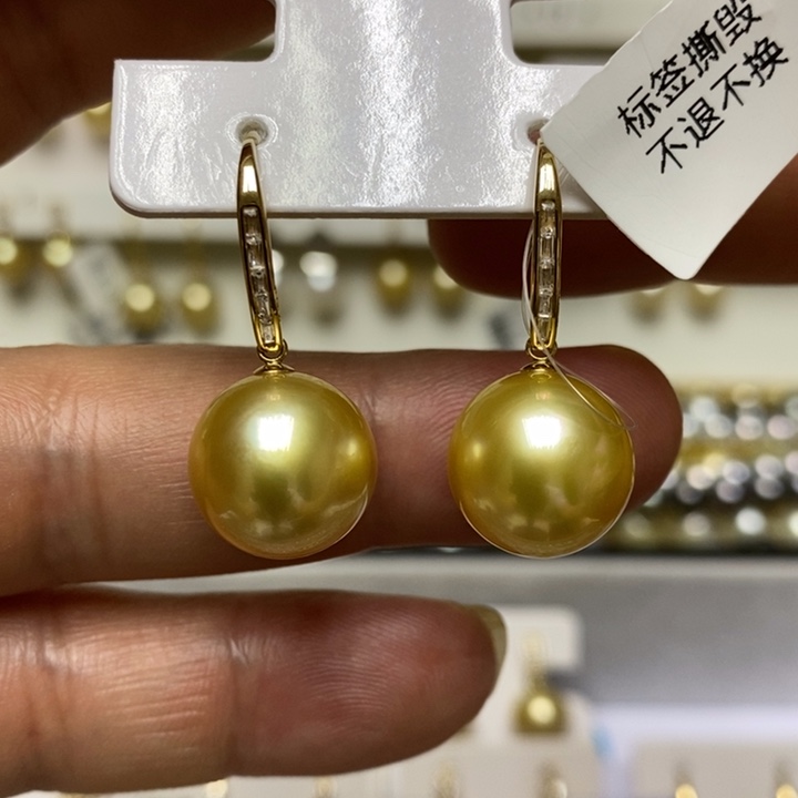 18K金镶嵌海水珍珠金珠耳环