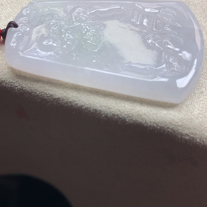 翡翠颈饰未镶嵌吊坠