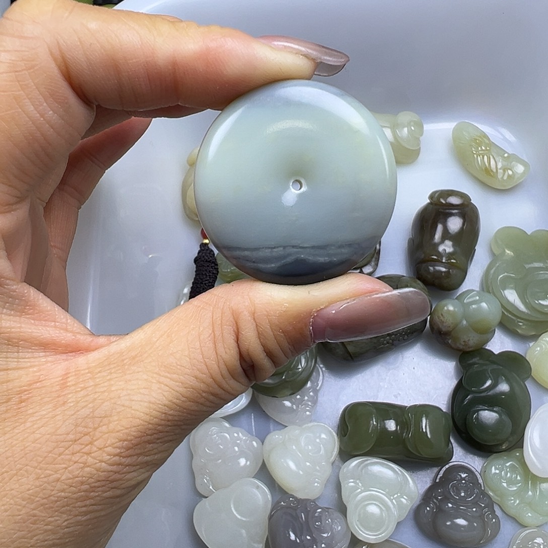 和田玉未镶嵌吊坠(不含链)