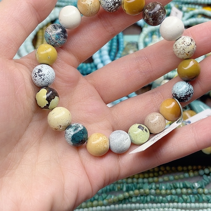 绿松石未镶嵌颈饰