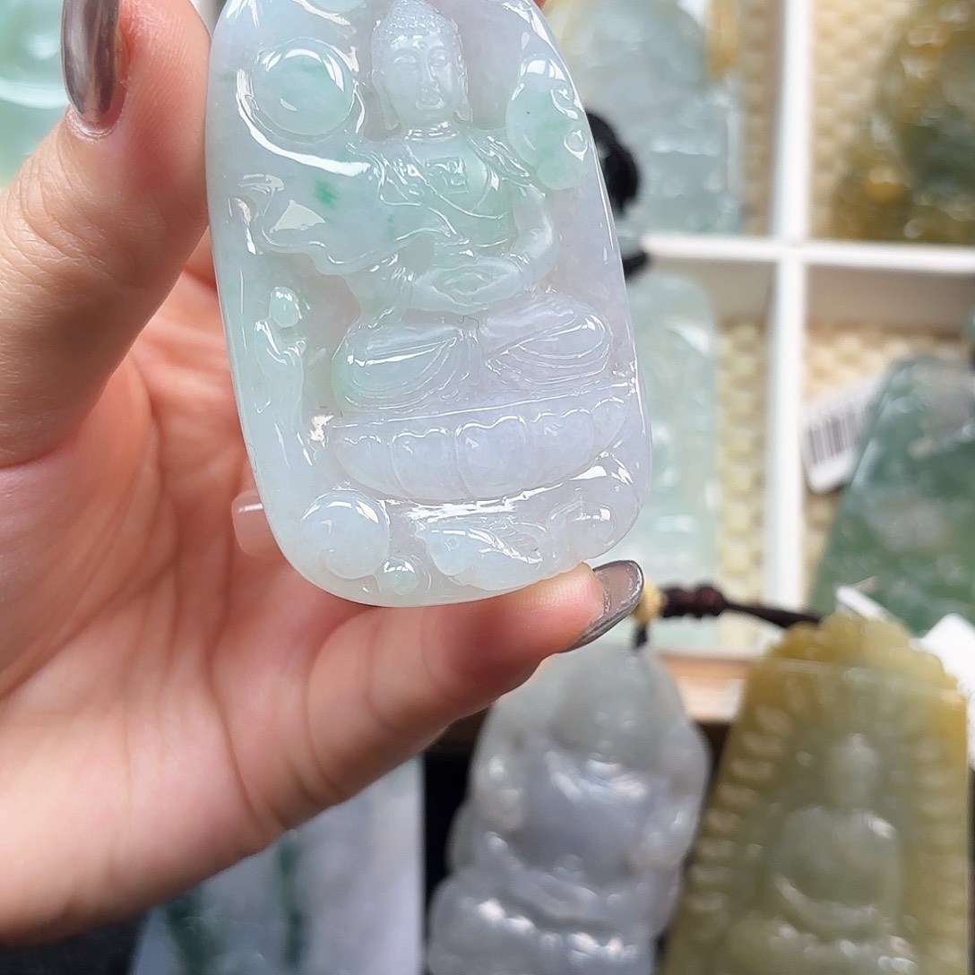 翡翠颈饰未镶嵌L***王大日