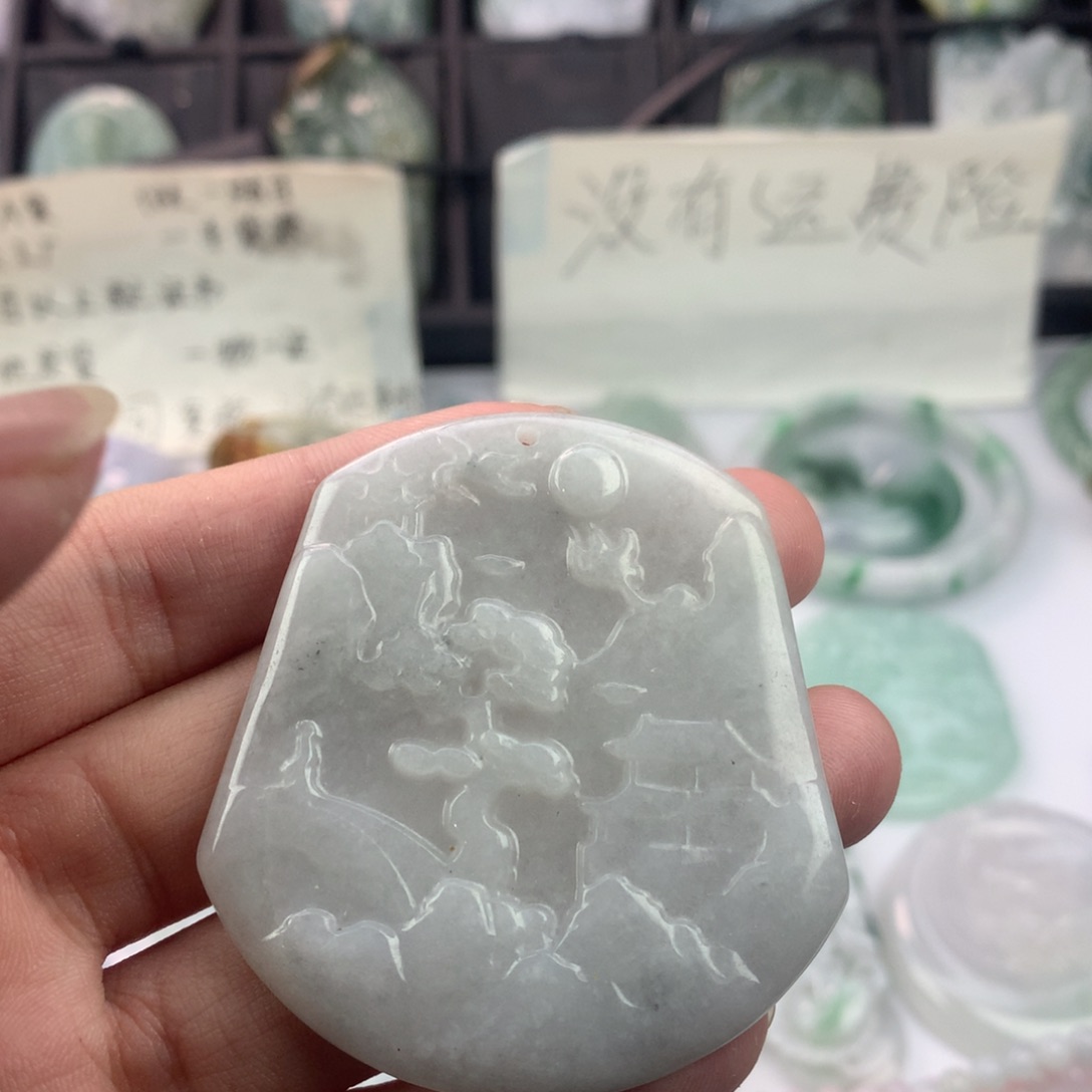 翡翠颈饰未镶嵌一