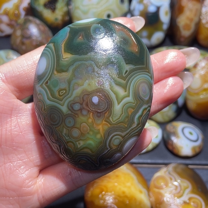 【闪购商品】未镶嵌玛瑙/玉髓珠宝奇石o