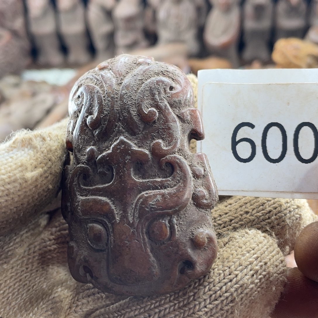 和田玉（糖玉）未镶嵌挂件