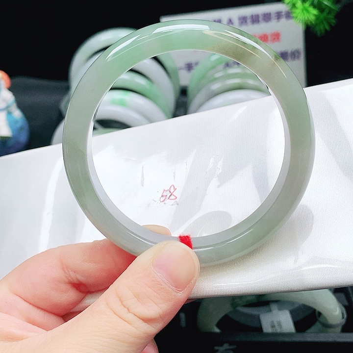 翡翠未镶嵌手镯57