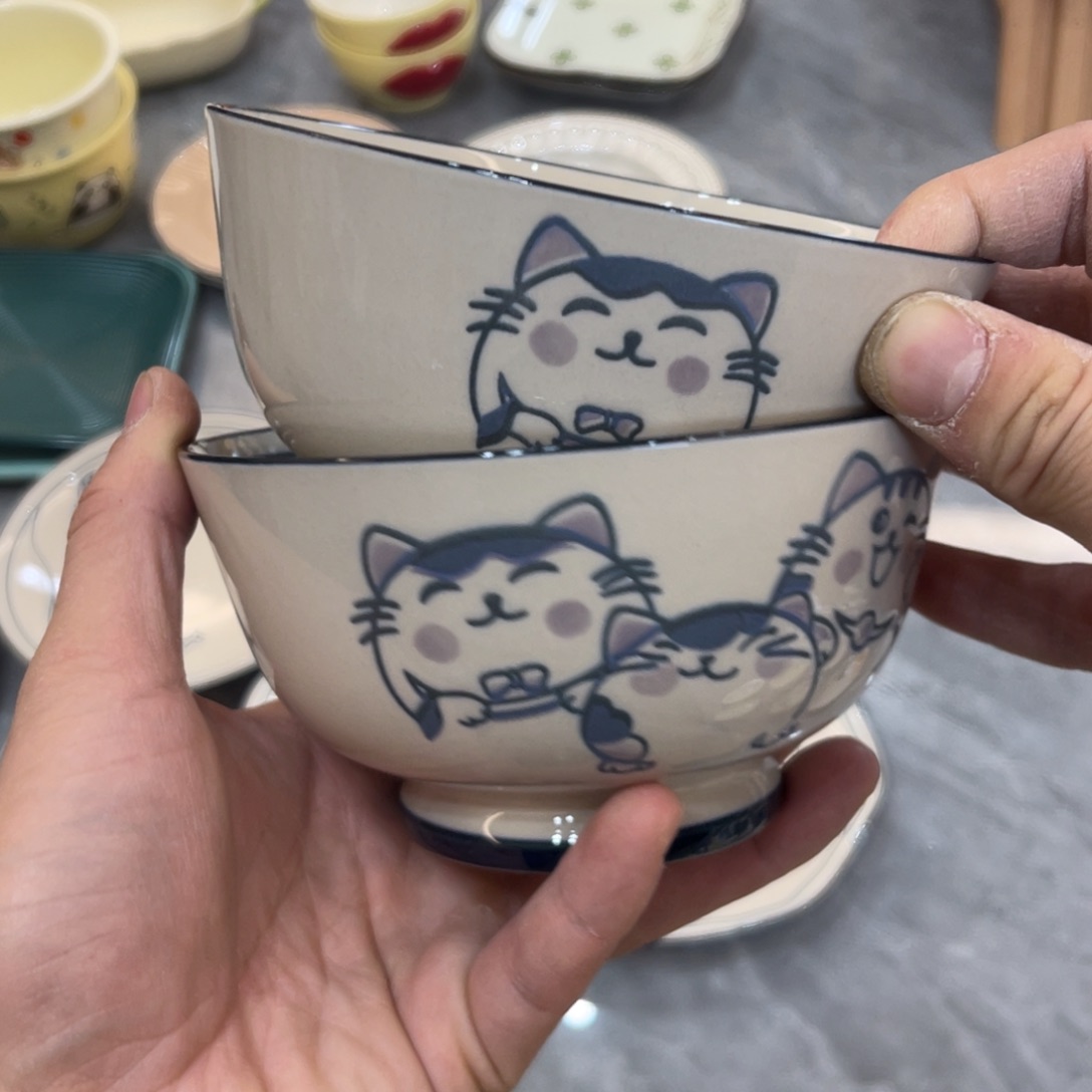 小***！陶瓷微瑕餐具介意勿拍，满18飞！