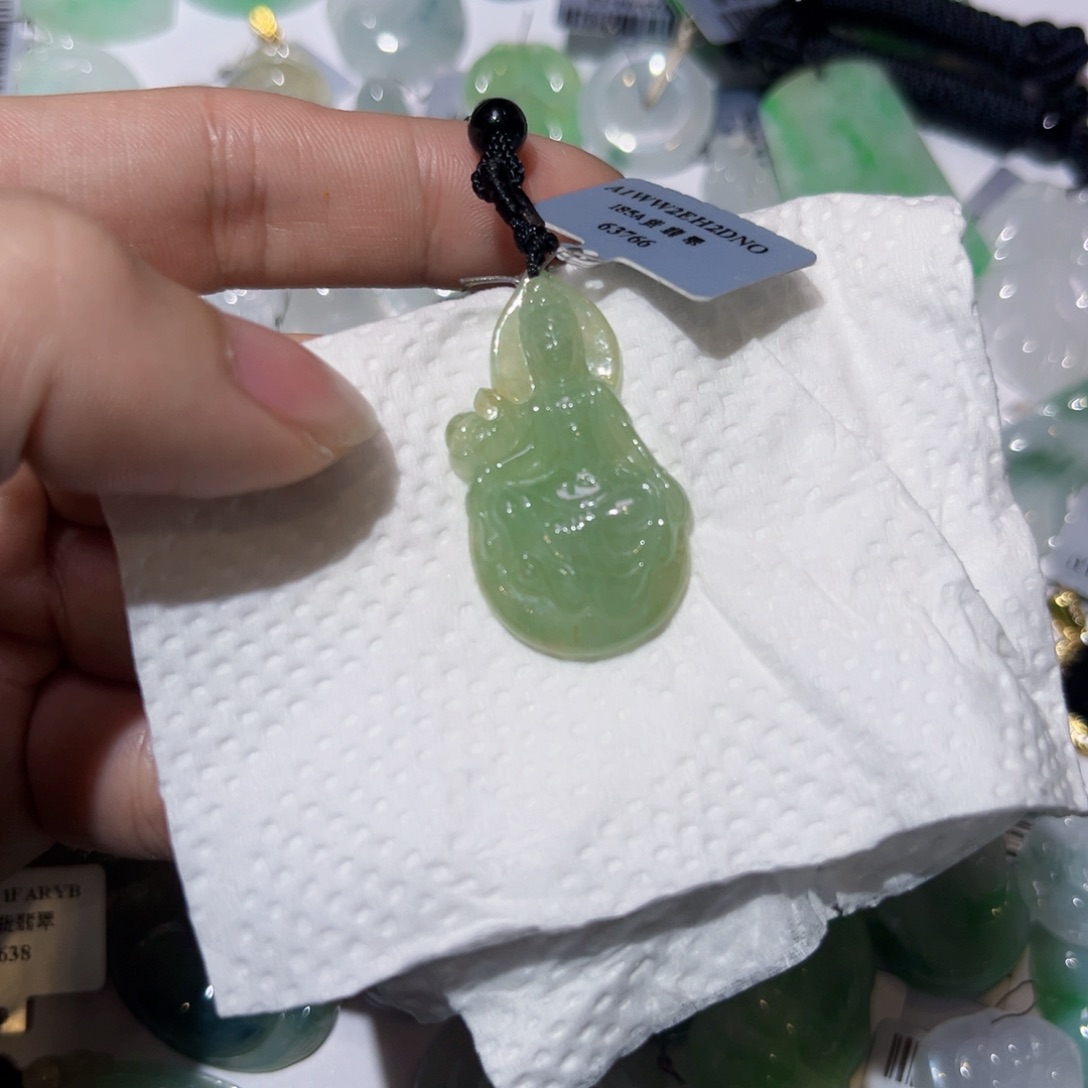 翡翠颈饰未镶嵌天然翡翠A货