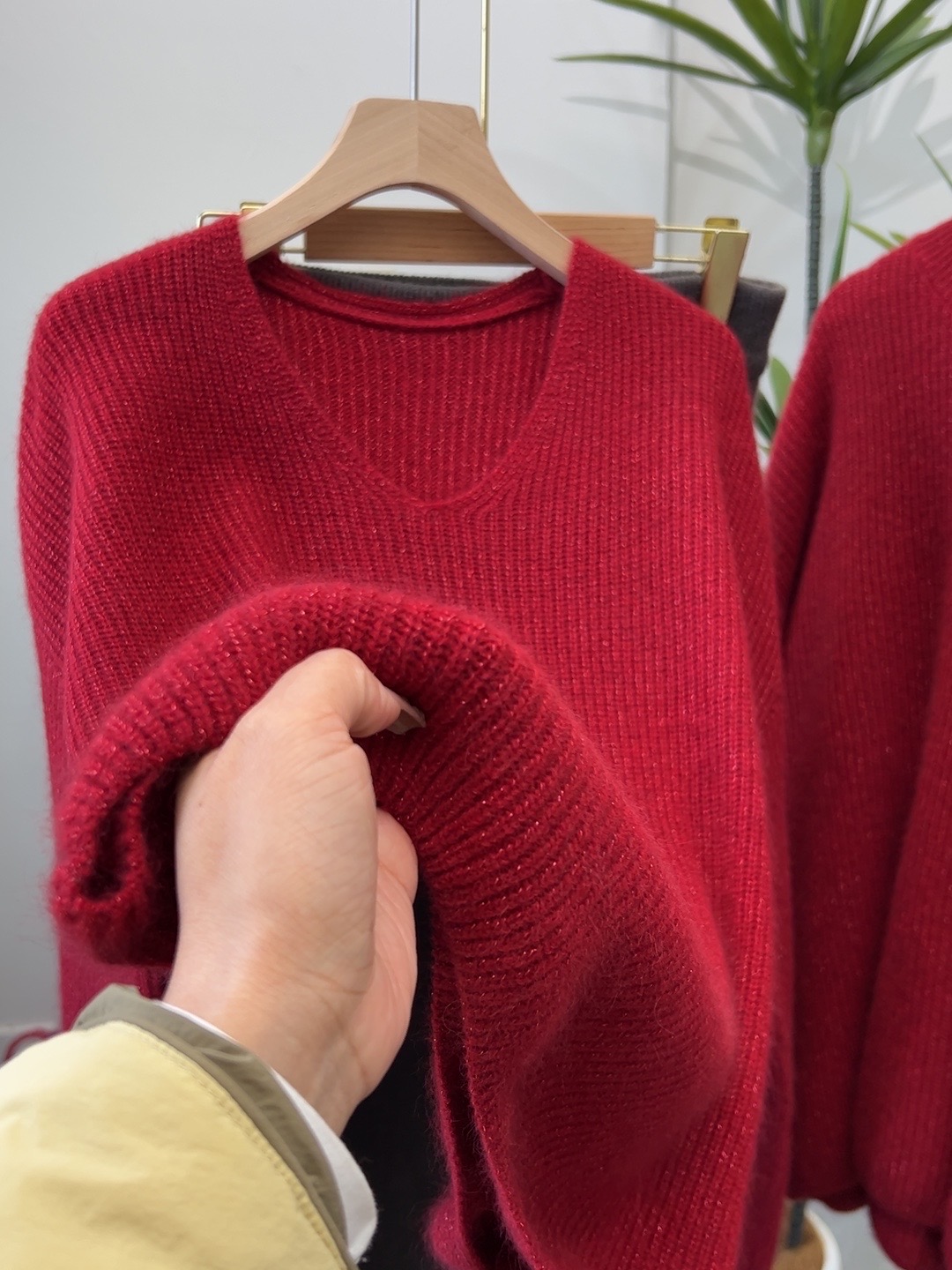 金丝V领女士套头毛衣慵懒风时尚简约针织衫