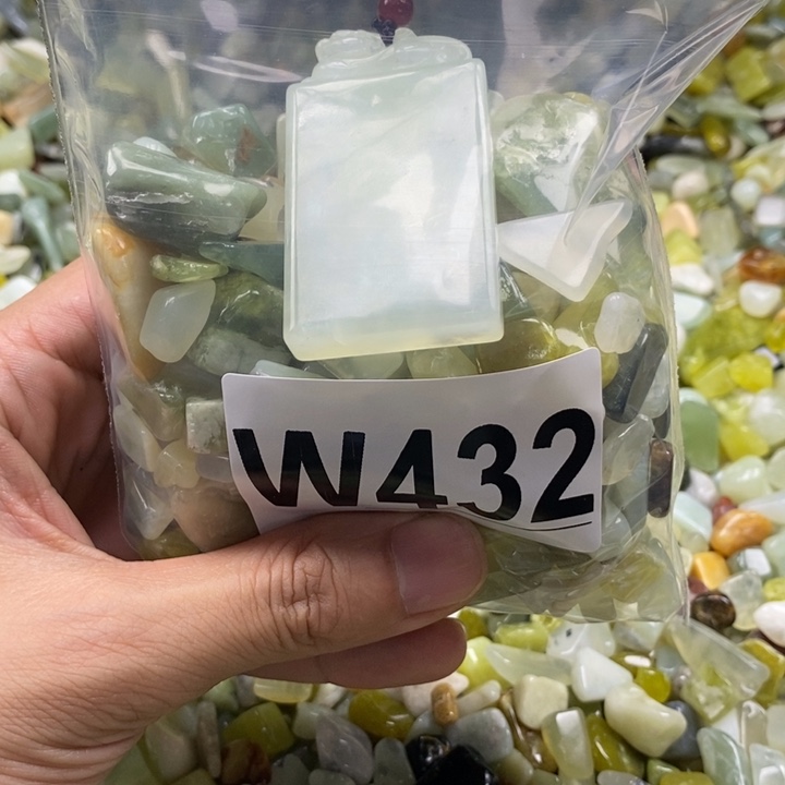 未镶嵌蛇纹石玉鱼缸石