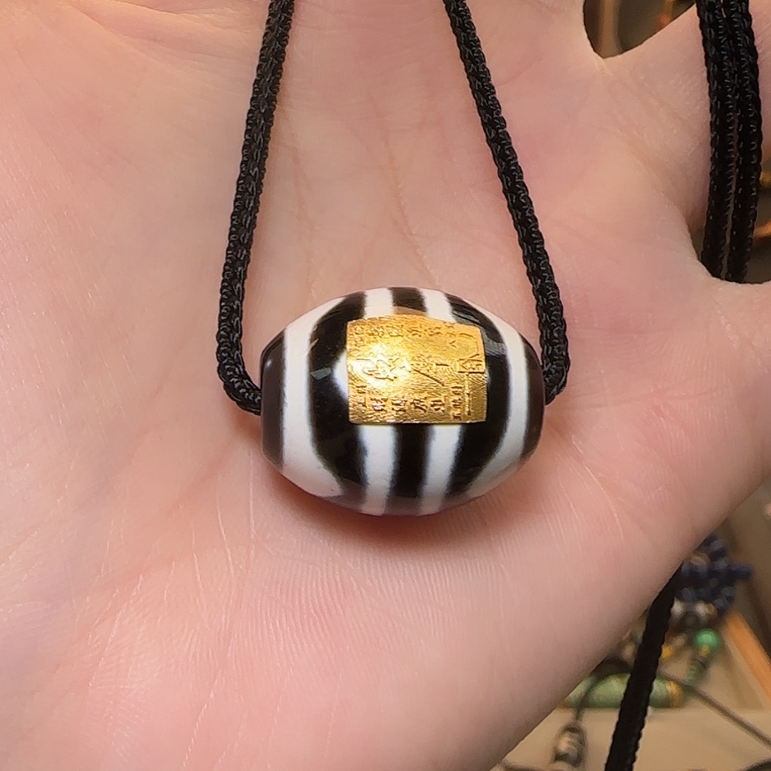 玛瑙吊坠18K金镶嵌              