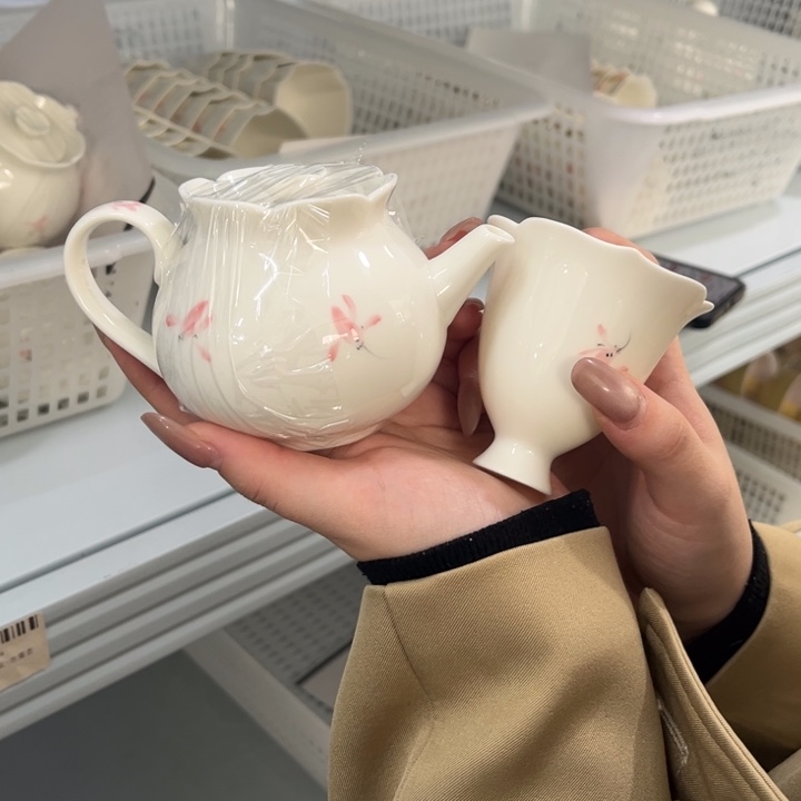 两件套哈哈哈哈哈