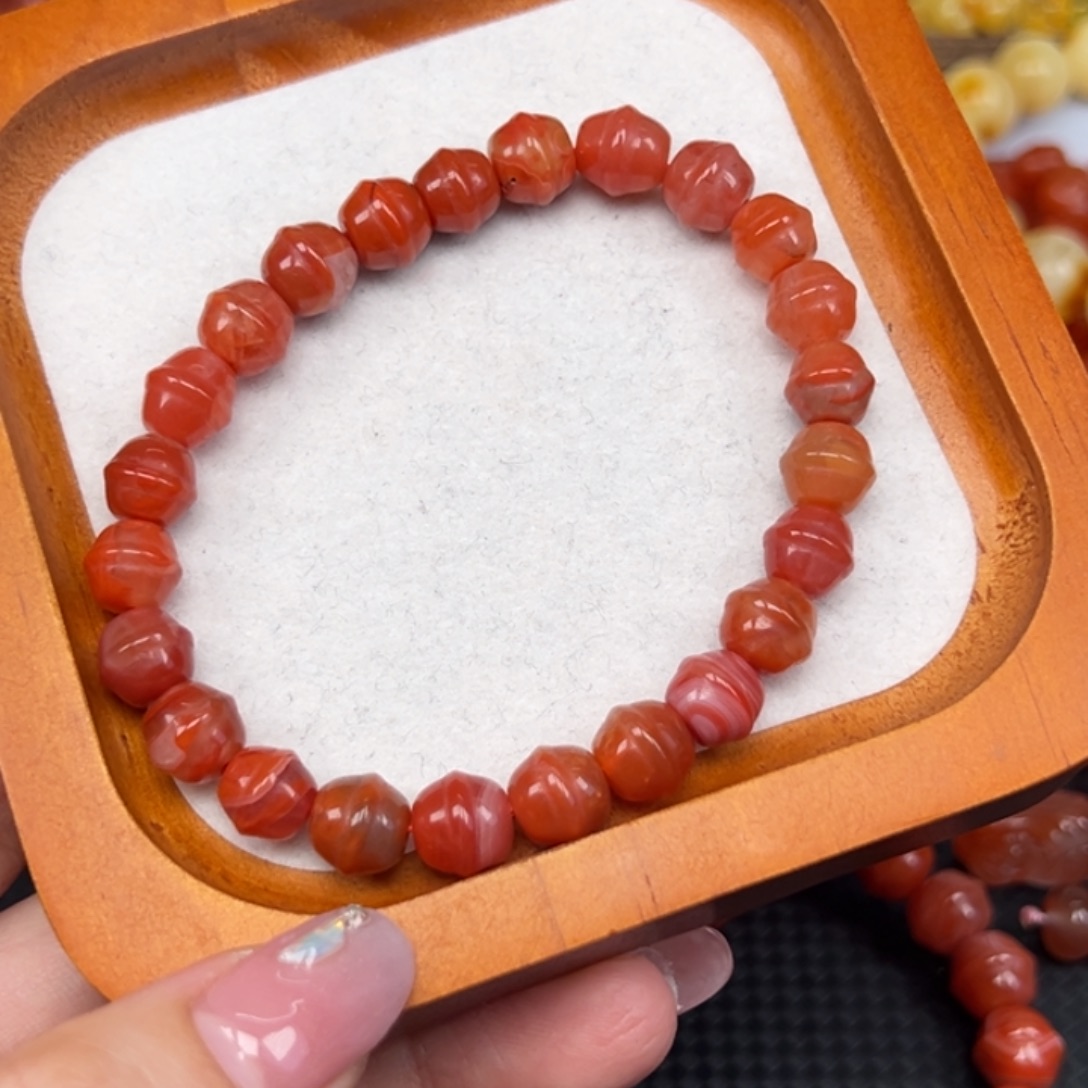 南红玛瑙未镶嵌手链