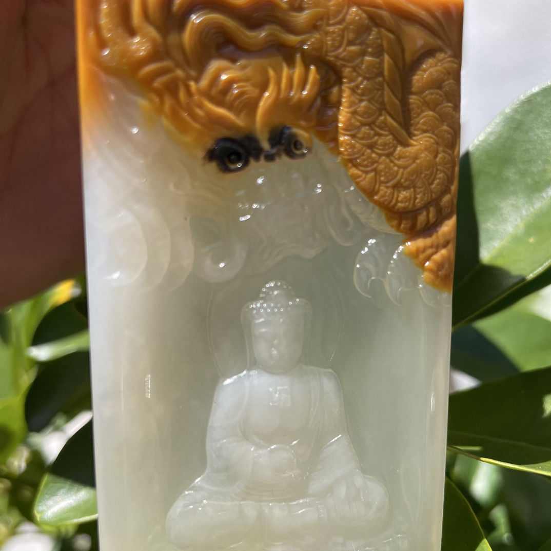 黄龙玉吊坠大佛祖