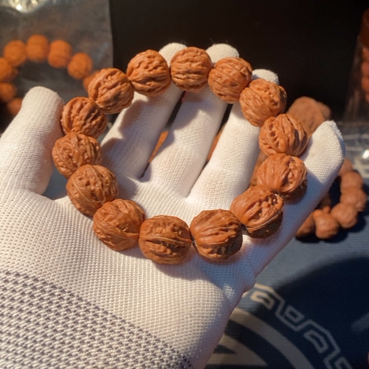 文玩核桃手串……28