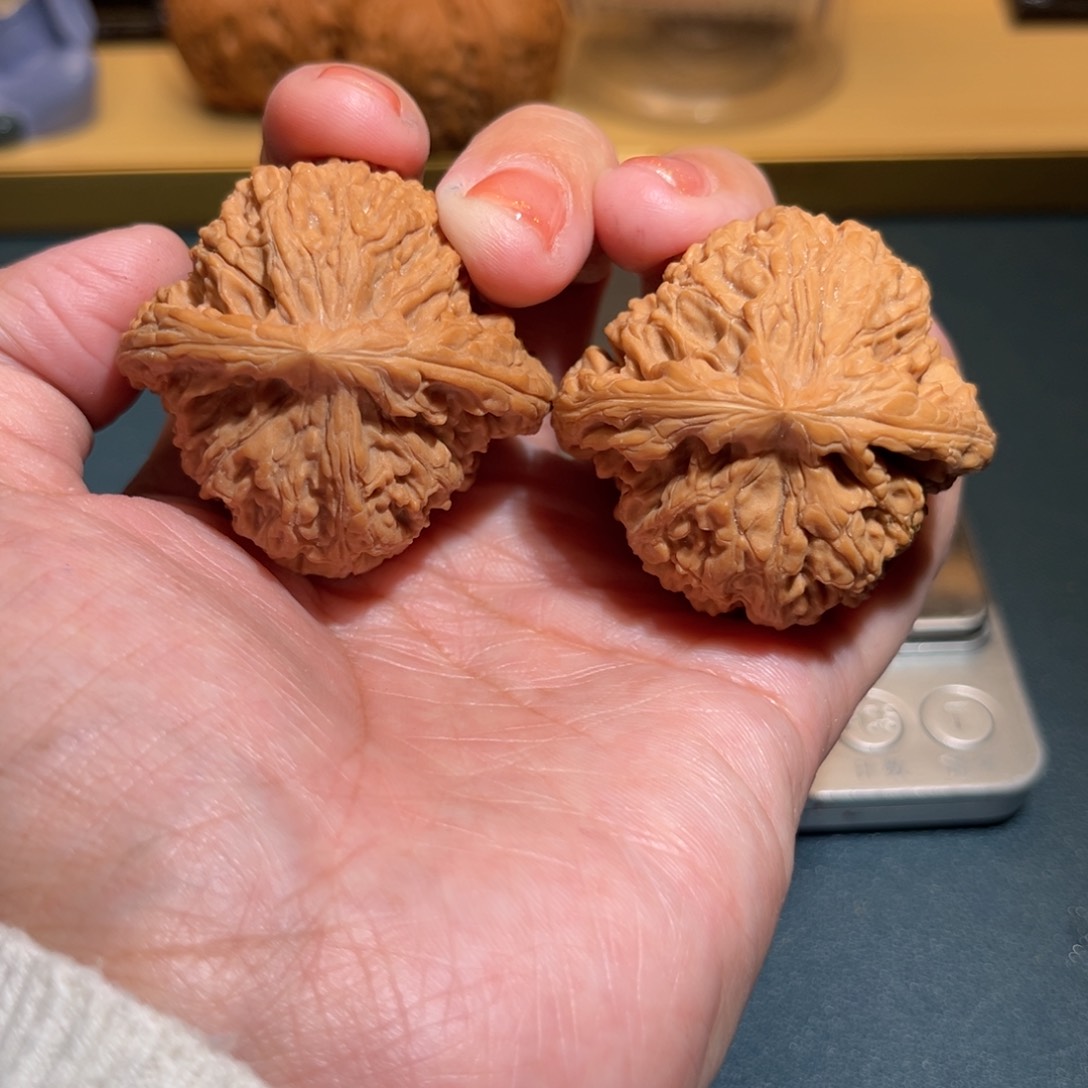 文玩核桃吊坠玖***叁南疆43