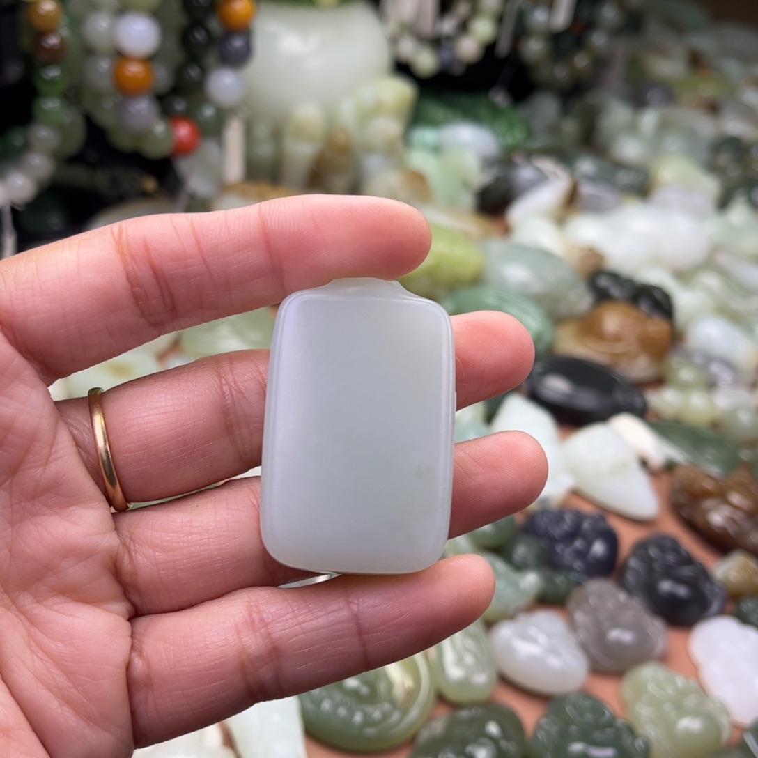 和田玉未镶嵌吊坠(不含链)