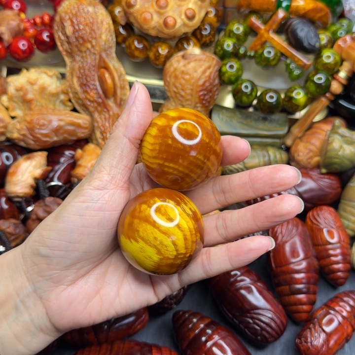 松木琥珀木文玩手串