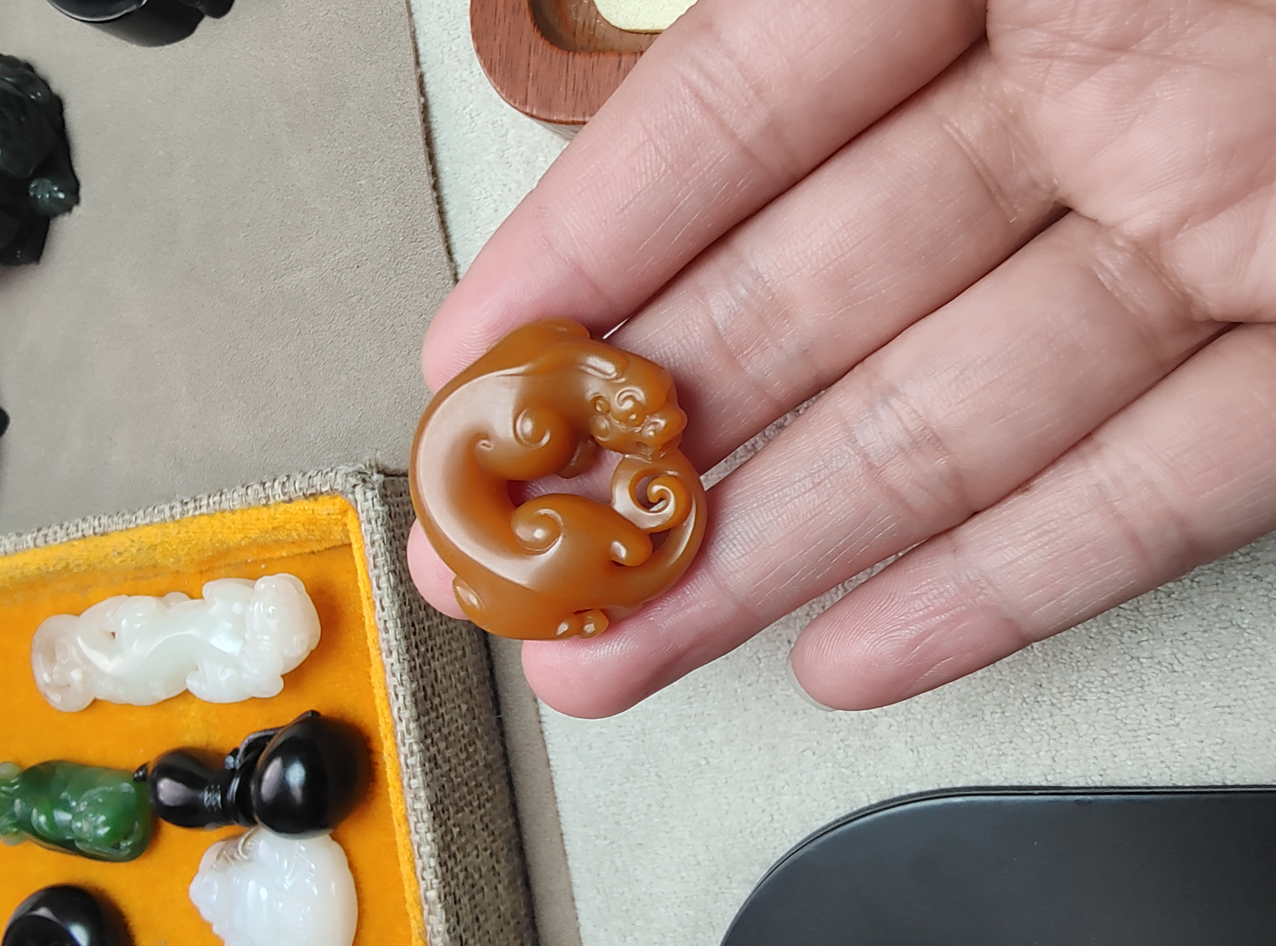 缅黄螭龙 貔貅苏工
