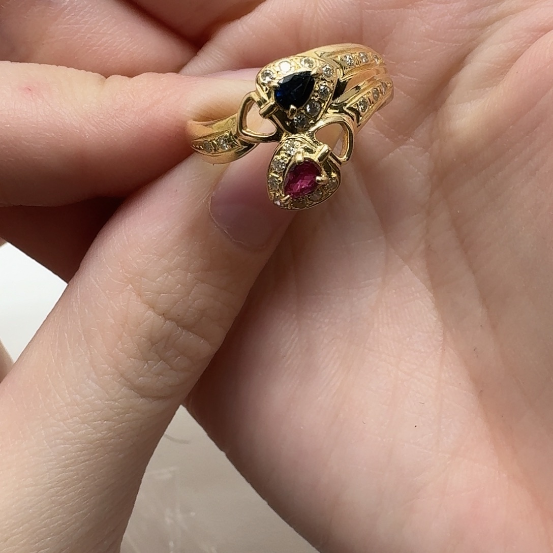 18K金镶嵌戒指蓝宝石