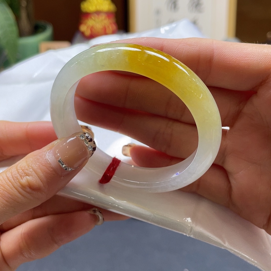 翡翠未镶嵌手镯12 号50贵妃