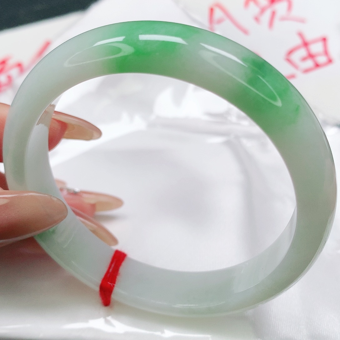 未镶嵌手镯翡翠18