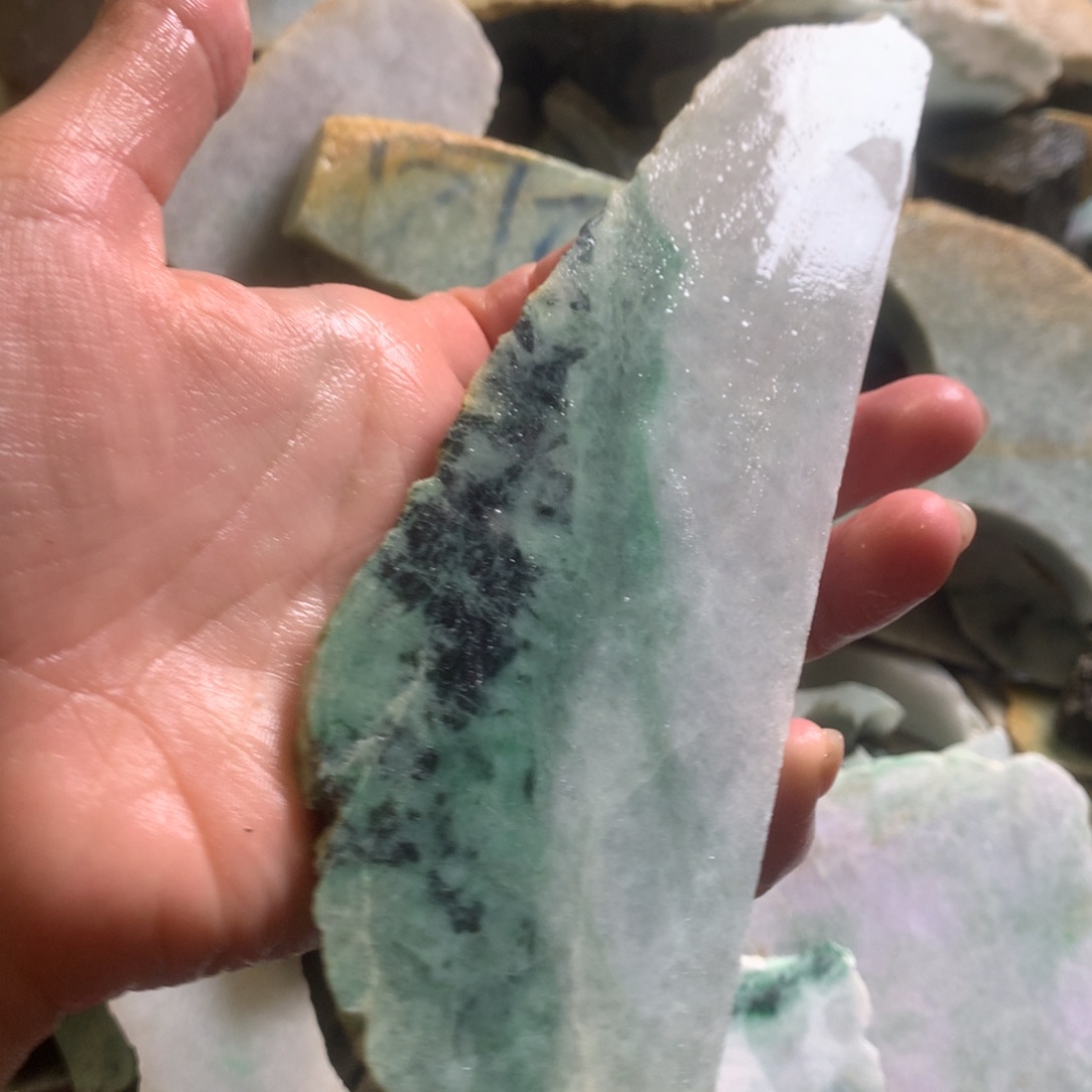 翡翠颈饰未镶嵌缅甸翡翠