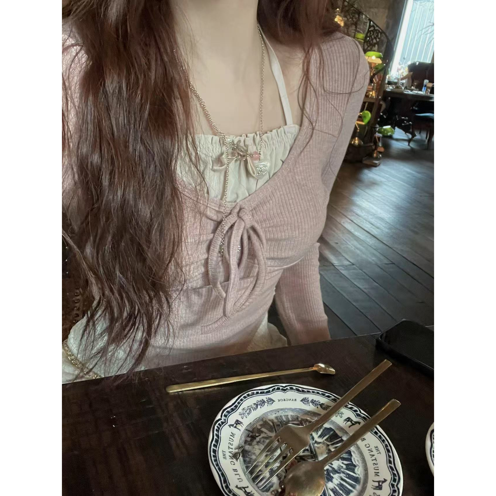 【贝蒂】胖mm2025春款甜美假两件绑带打底衫百搭遮肉显瘦长袖