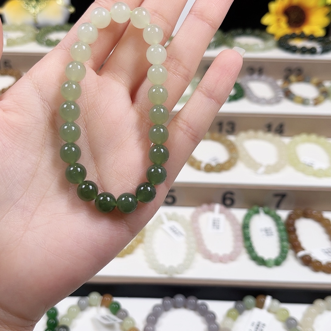 嘻***哈和田玉未镶嵌手链