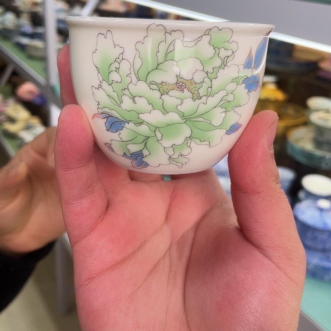盖碗里的水煮开后放入