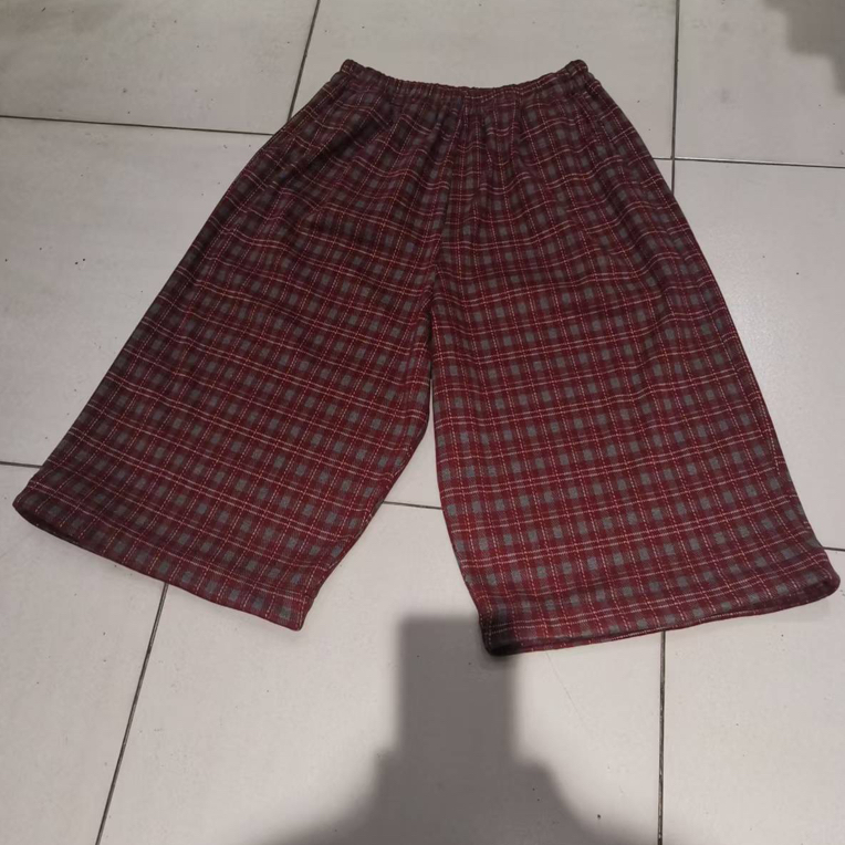 大码女装小羊绒加绒红格子八分休闲裤，裤长80-81。
