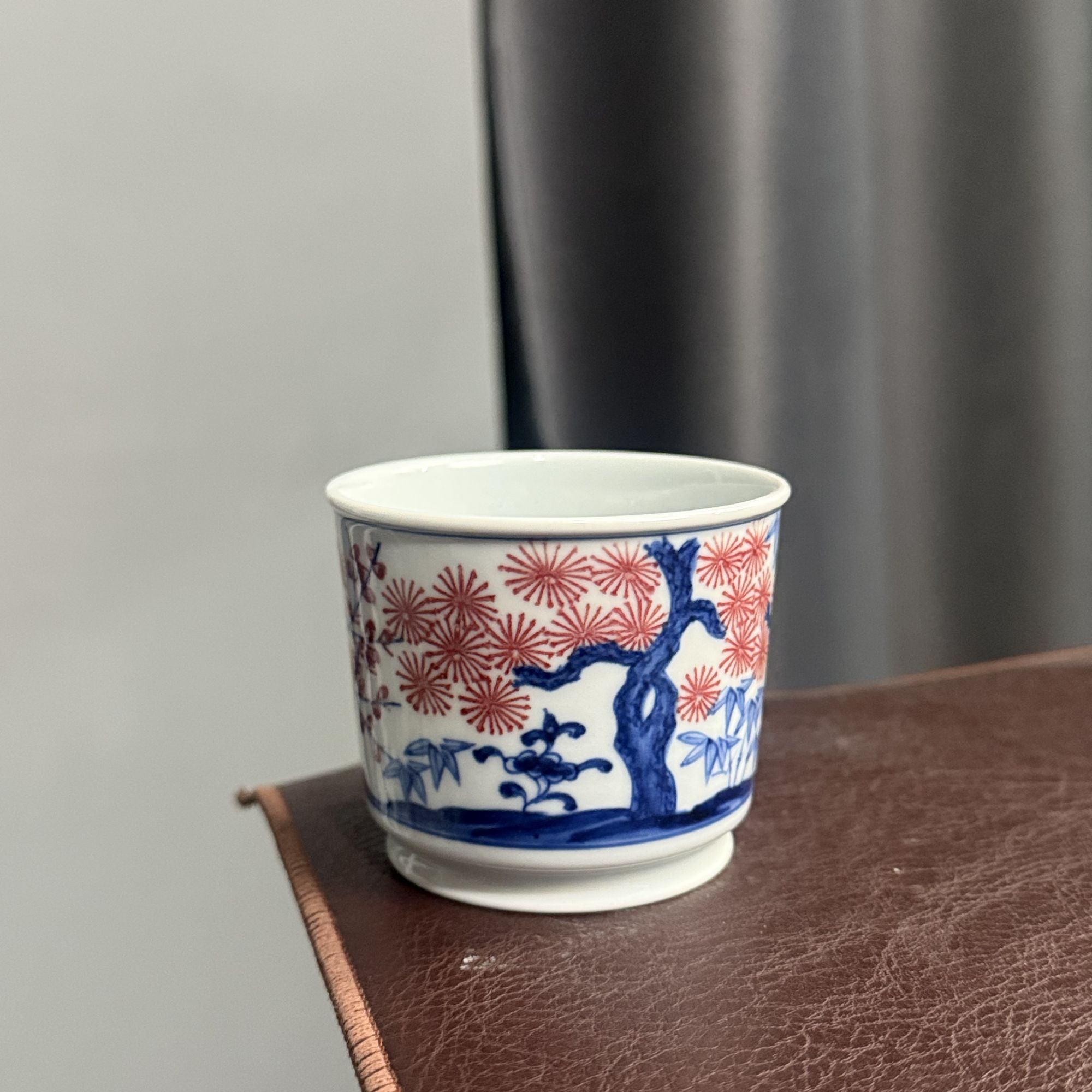 微瑕福利釉里红松竹梅容天杯