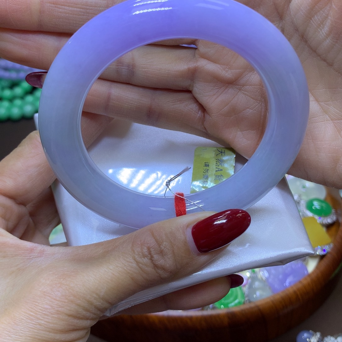 【闪购商品】翡翠颈饰未镶嵌M****t翡翠