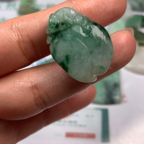 定制翡翠未镶嵌翡翠