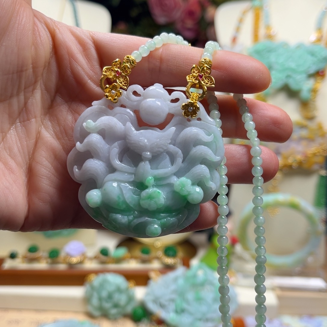 翡翠颈饰未镶嵌天然翡翠