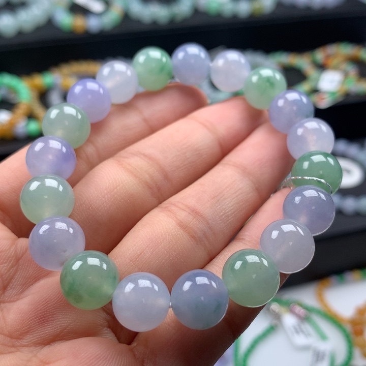 翡翠手镯未镶嵌卡