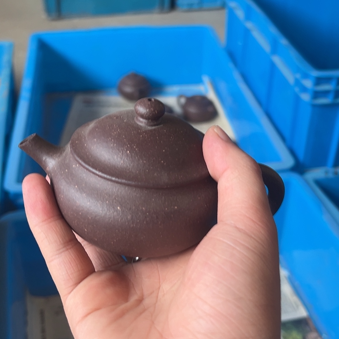 茶壶紫砂紫砂的味道很