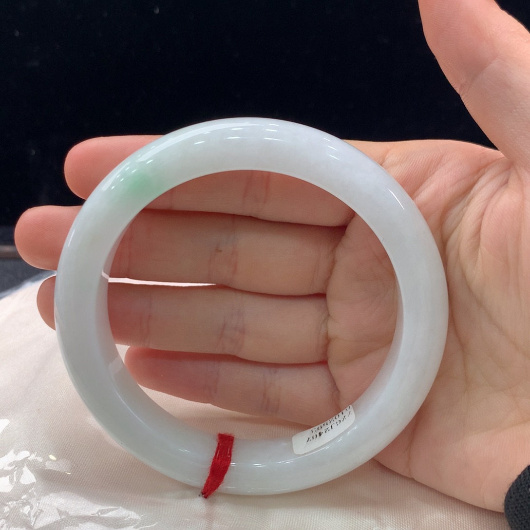 翡翠手镯未镶嵌缅甸A货翡翠 阳绿61 62