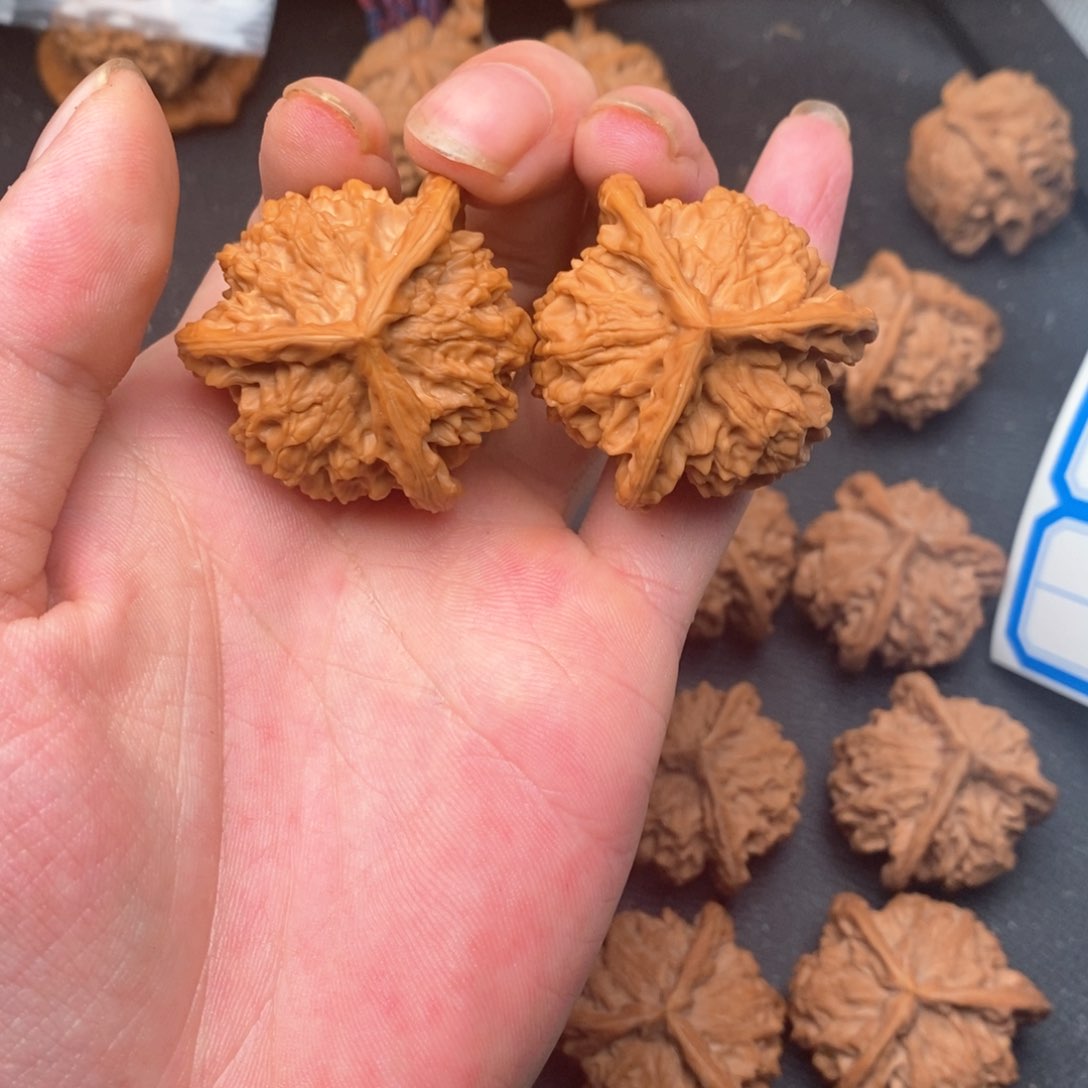 文玩核桃吊坠38正奔