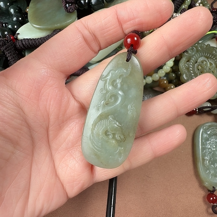 和田玉颈饰未镶嵌