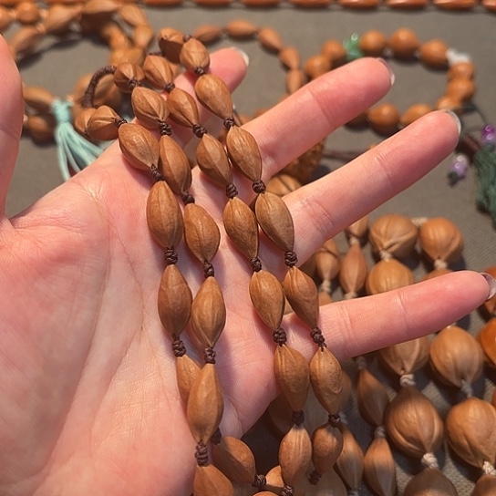 0.9小金瓜子脖挂款