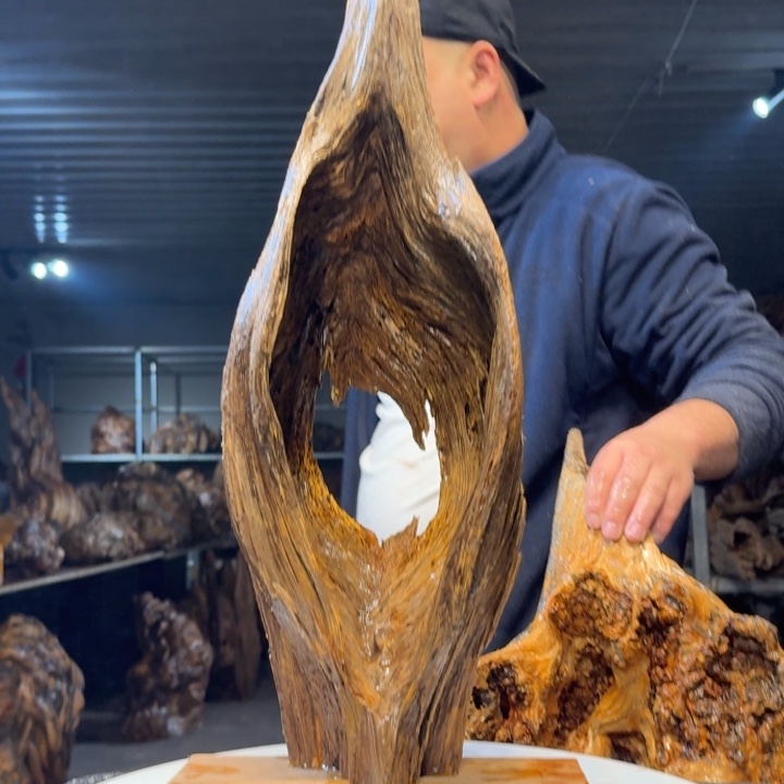 木不****.王一刀琥珀木B56