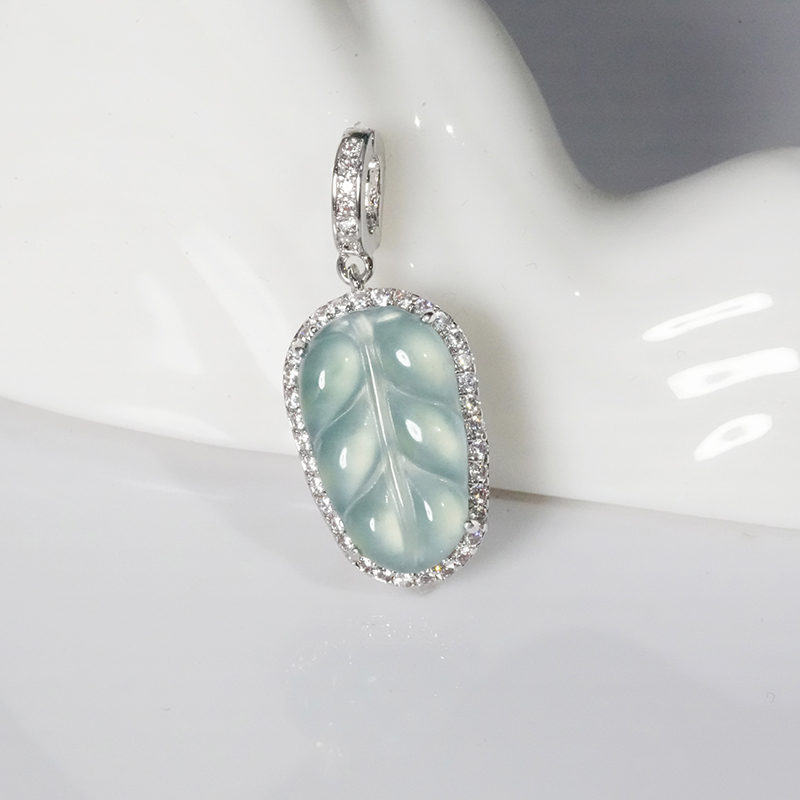 【小胖翡翠】天然A货翡翠叶子吊坠轻奢款颈饰时尚日常多样性发其-1