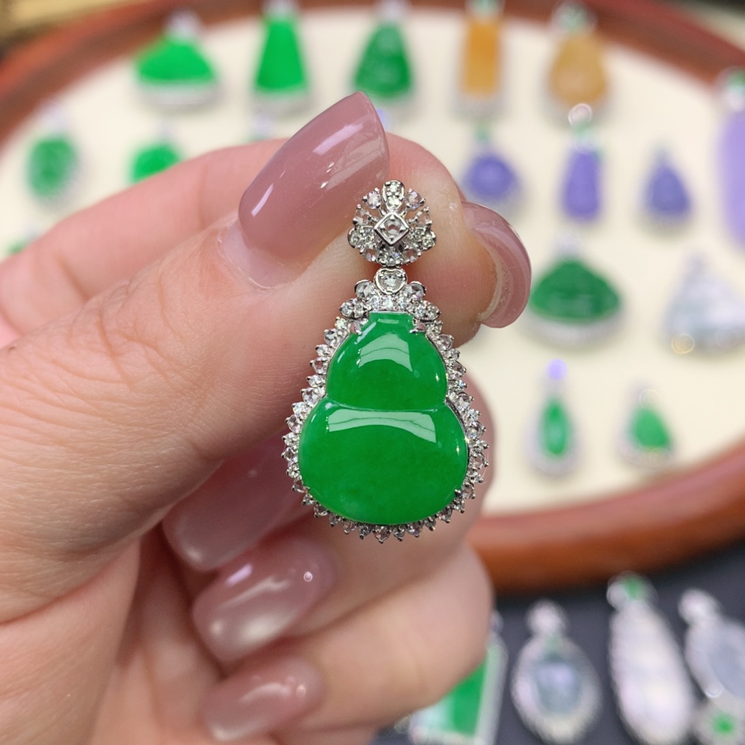 S***h翡翠18K金镶嵌吊坠(不含链)