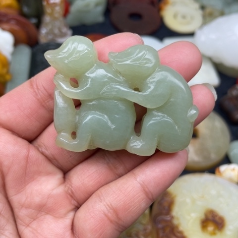 和田玉颈饰未镶嵌96