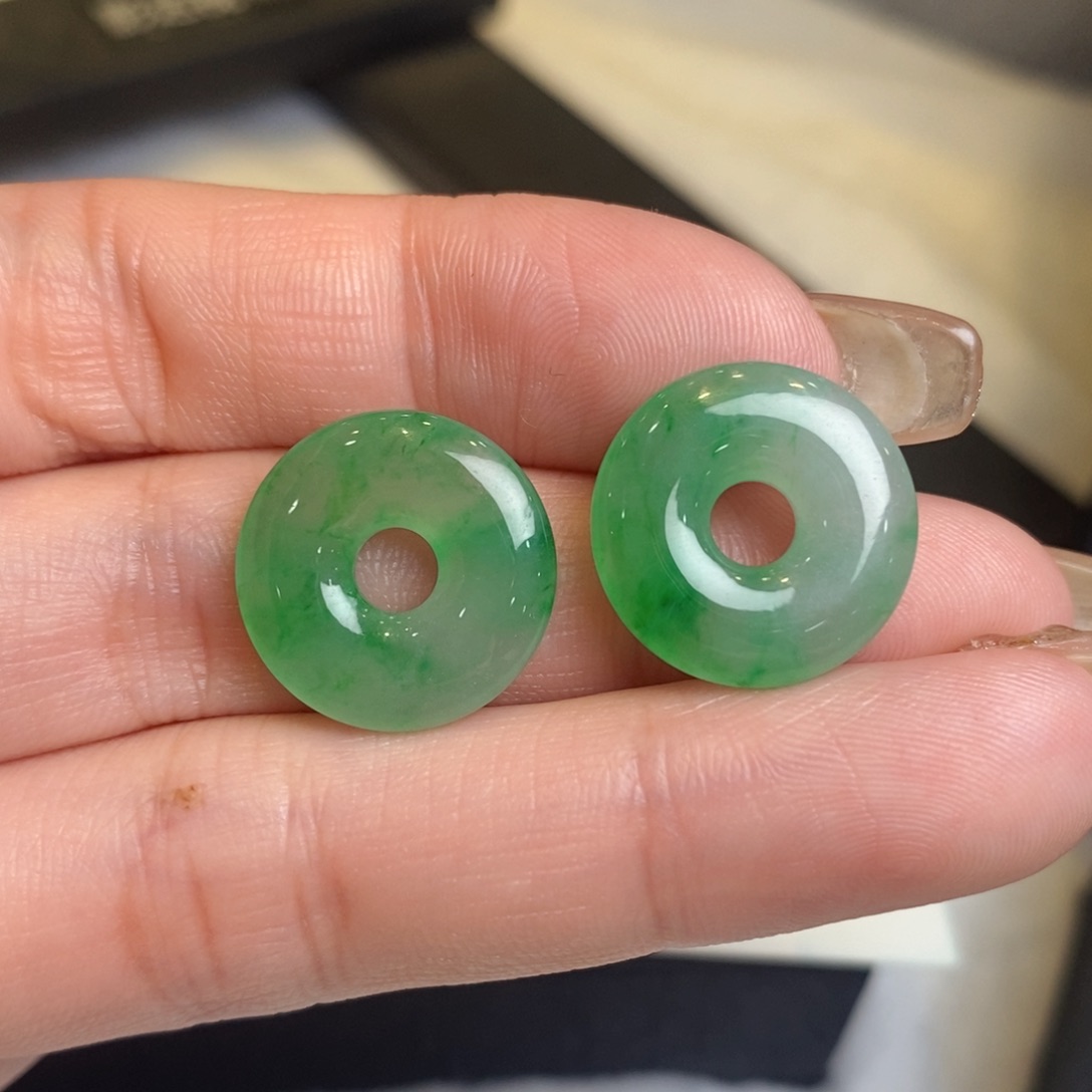 翡翠耳饰未镶嵌甜甜圈