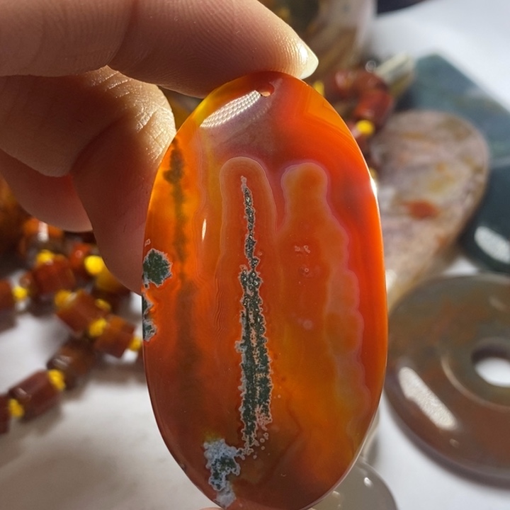 玛瑙/玉髓颈饰未镶嵌